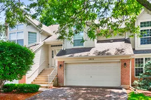 105 Ione Dr, South Elgin, IL 60177 - Photo 2