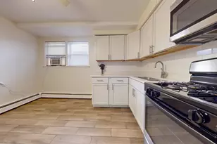 2402 N 76th Ct, Elmwood Park, IL 60707 - Photo 8