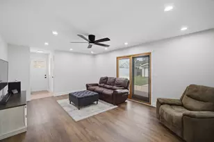 3115 N Stratford Rd, Arlington Heights, IL 60004 - Photo 8