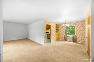 21 Golden Larch Ct, Naperville, IL 60540 - Photo 8