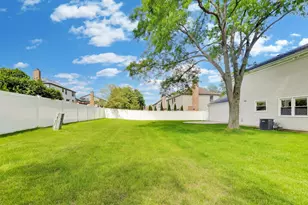 3780 Bordeaux Dr, Hoffman Estates, IL 60192 - Photo 48