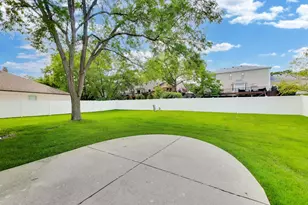 3780 Bordeaux Dr, Hoffman Estates, IL 60192 - Photo 46