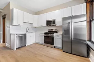 3751 N Clifton Ave, Chicago, IL 60613 - Photo 2