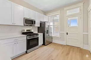3751 N Clifton Ave, Chicago, IL 60613 - Photo 8