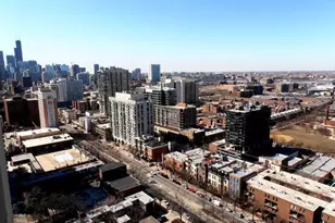 1355 N Sandburg Terrace, Chicago, IL 60610 - Photo 14