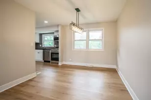 1401 Volkamer Trail, Elk Grove Village, IL 60007 - Photo 8