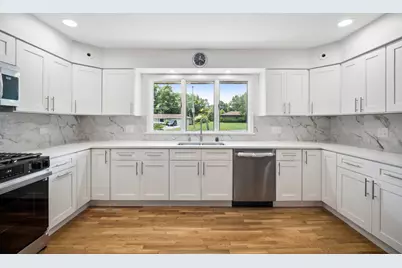 1225 Oakdale Drive, Elgin, IL 60123 - Photo 8