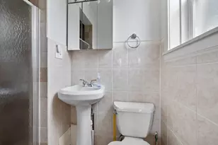 2732 W Greenleaf Ave, Chicago, IL 60645 - Photo 12