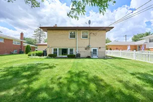 5859 S Brainard Ave, Countryside, IL 60525 - Photo 2