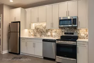 1221 E Marquette Rd, Chicago, IL 60637 - Photo 16