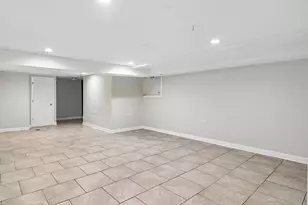 840 W Arquilla Dr, Glenwood, IL 60425 - Photo 28