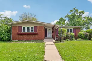 840 W Arquilla Dr, Glenwood, IL 60425 - Photo 1