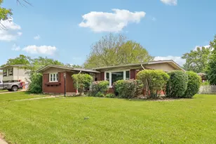 840 W Arquilla Dr, Glenwood, IL 60425 - Photo 10