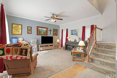 402 S Driftwood Trail, McHenry, IL 60050 - Photo 4