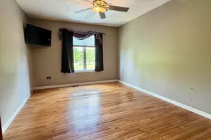 2304 Olde Mill Rd, Plainfield, IL 60586 - Photo 8