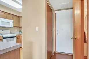 39712 N Warren Ln, Beach Park, IL 60083 - Photo 8