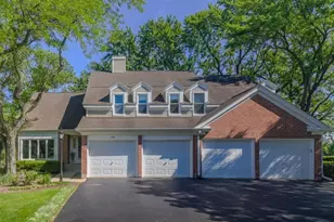 193 Country Club Dr, Prospect Heights, IL 60070 - Photo 6