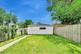 6751 S St Lawrence Ave, Chicago, IL 60637 - Photo 26