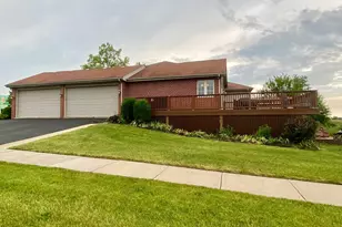 1610 Rolling Pass, Beecher, IL 60401 - Photo 4