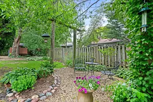 1102 N Pepper Tree Dr, Palatine, IL 60067 - Photo 30