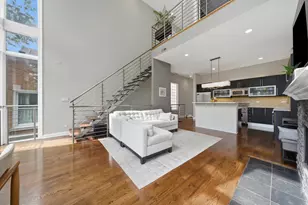 2062 N Leavitt St, Chicago, IL 60647 - Photo 4