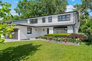 412 Lavergne Ave, Wilmette, IL 60091 - Photo 2