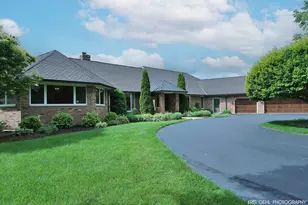 26639 N Longmeadow Circle, Mundelein, IL 60060 - Photo 2