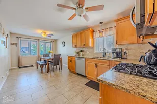 10526 Altgeld St, Melrose Park, IL 60164 - Photo 12