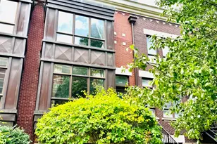 1346 S Indiana Pkwy, Chicago, IL 60605 - Photo 1
