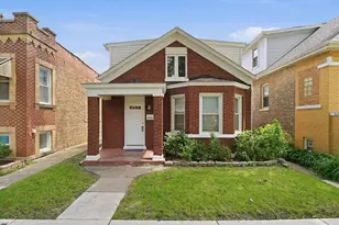2715 Harvey Ave, Berwyn, IL 60402 - Photo 2