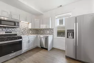 2715 Harvey Ave, Berwyn, IL 60402 - Photo 14