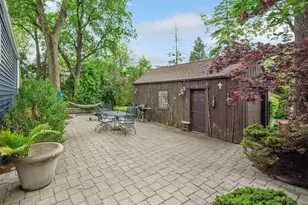 3904 Earlston Rd, Downers Grove, IL 60515 - Photo 6