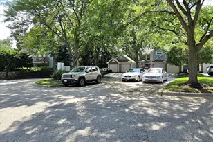 727 Shady Oaks Ct, Elgin, IL 60120 - Photo 26