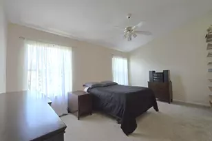 727 Shady Oaks Ct, Elgin, IL 60120 - Photo 12