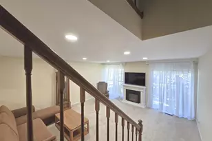 727 Shady Oaks Ct, Elgin, IL 60120 - Photo 20