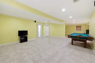 154 Augusta Dr, Streamwood, IL 60107 - Photo 34