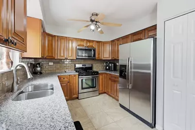 154 Augusta Drive, Streamwood, IL 60107 - Photo 16