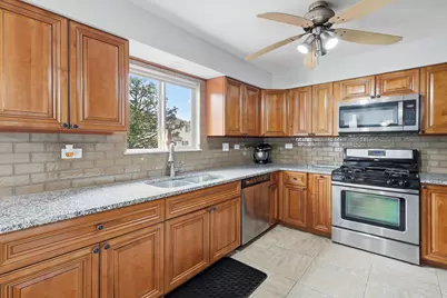 154 Augusta Drive, Streamwood, IL 60107 - Photo 18
