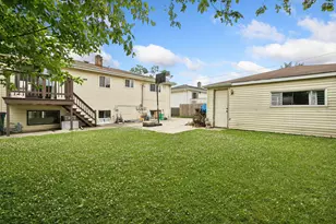 356 W Park Ave, Addison, IL 60101 - Photo 22