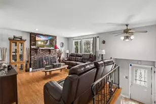 356 W Park Ave, Addison, IL 60101 - Photo 2