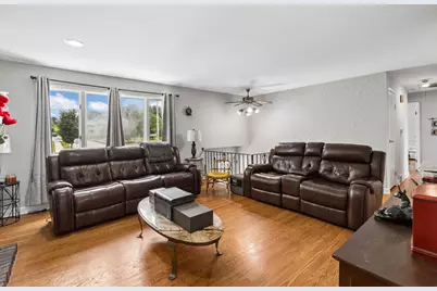 356 W Park Avenue, Addison, IL 60101 - Photo 4