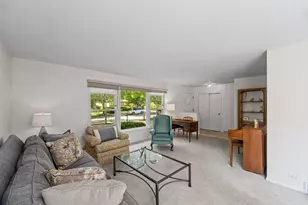 3818 Isabel St, Skokie, IL 60076 - Photo 2