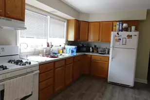 1911 Dewes St, Glenview, IL 60025 - Photo 12