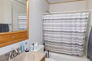1911 Dewes St, Glenview, IL 60025 - Photo 16