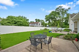 6N477 Salina Ave, Saint Charles, IL 60174 - Photo 4