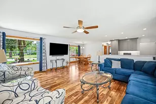 411 Carlisle Rd, Batavia, IL 60510 - Photo 8