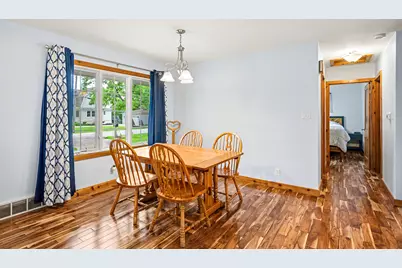 411 Carlisle Road, Batavia, IL 60510 - Photo 6