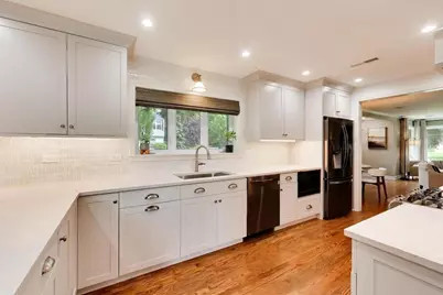 1311 E Woodford Place, Arlington Heights, IL 60004 - Photo 8
