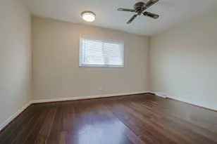 9249 Barberry Ln, Des Plaines, IL 60016 - Photo 20