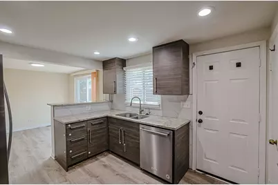 9249 Barberry Lane, Des Plaines, IL 60016 - Photo 14